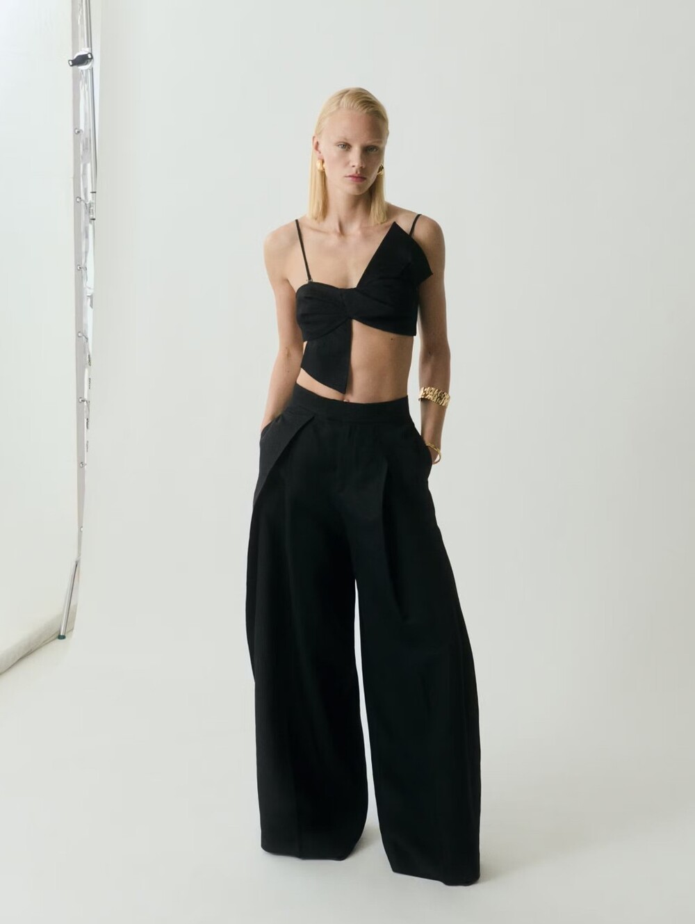 Mango Bow-Design Crop Top (Size S)